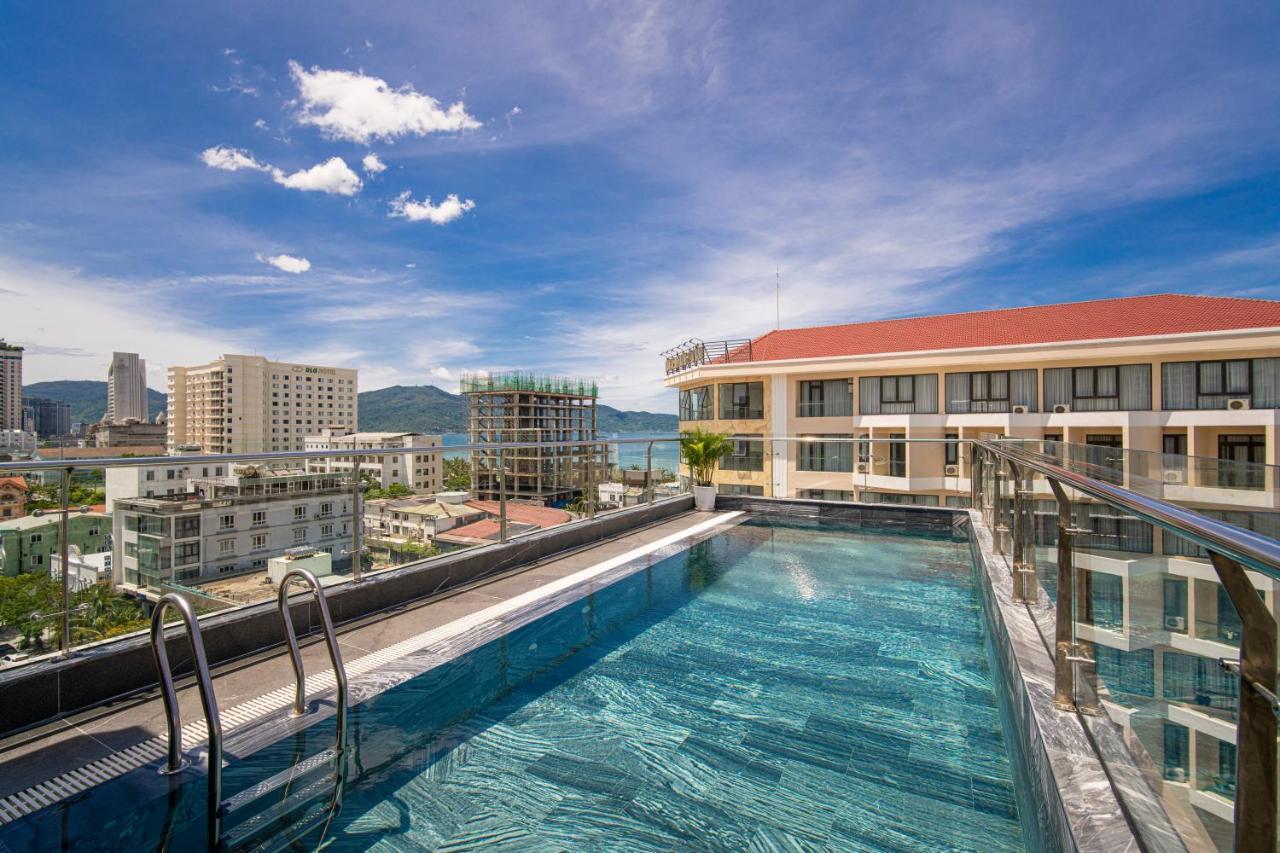 Sea Wind Hotel By Thg Da Nang Bagian luar foto